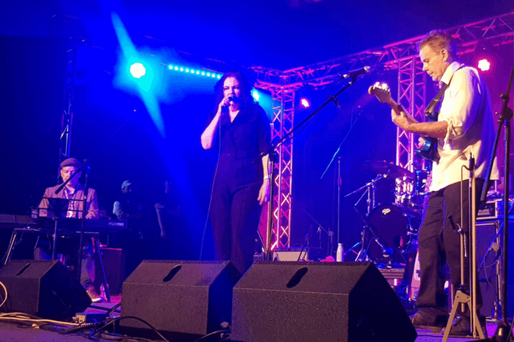 Belle Hendrik live at Mitchell Creek Rock and Blues Festival